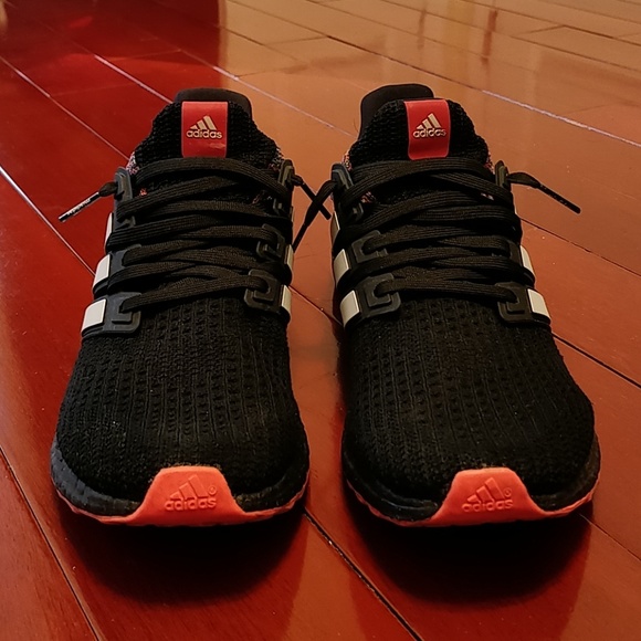 Custom Ultra Boost - Picture 4 of 8